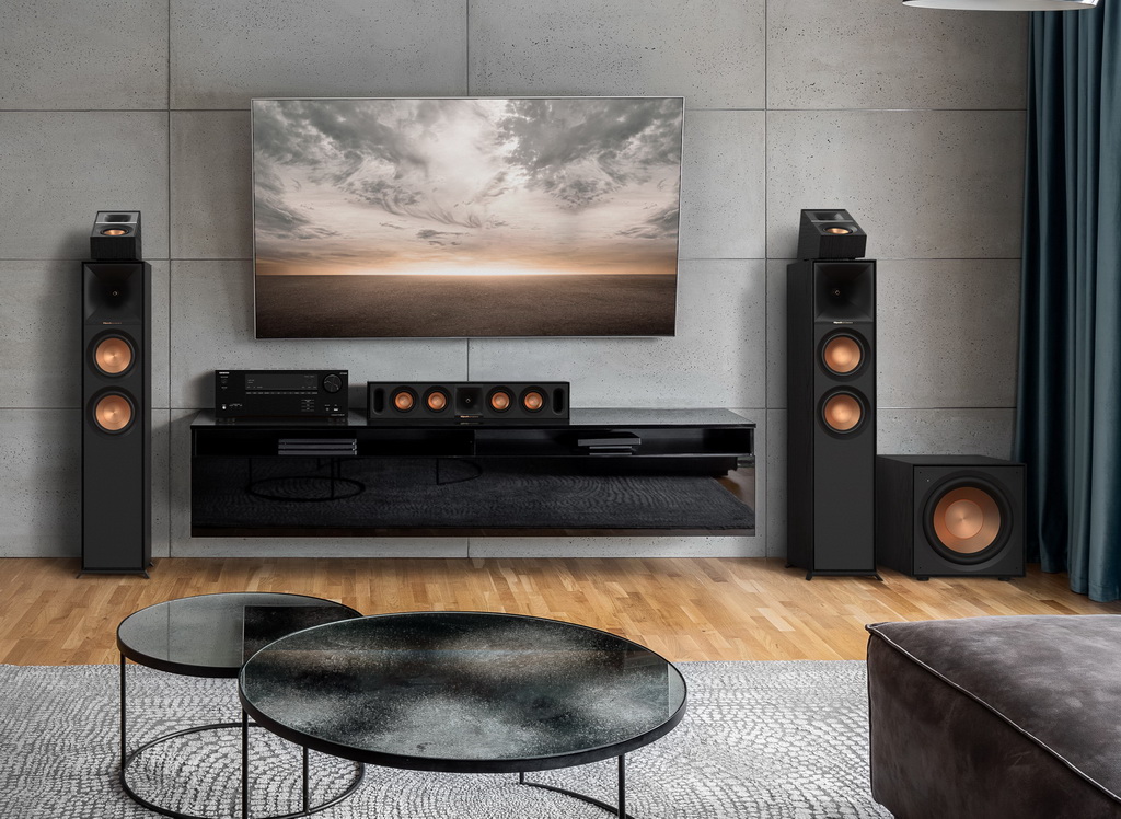 Klipsch-R-101SW-Subwoofer-in-a-home-theater-setting-with-grilles-off-6q.jpg