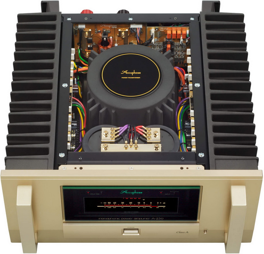 Accuphase A-250 1.jpg