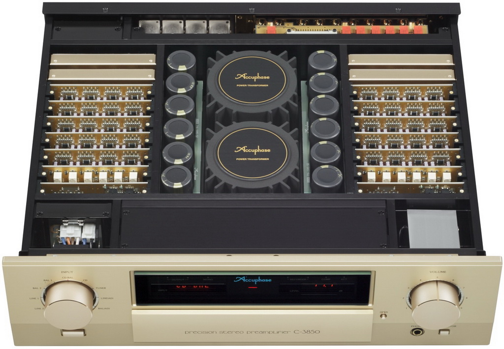 Accuphase C-3850 3.jpg