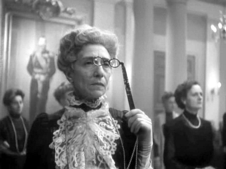 Сельская учительница фильм 1947