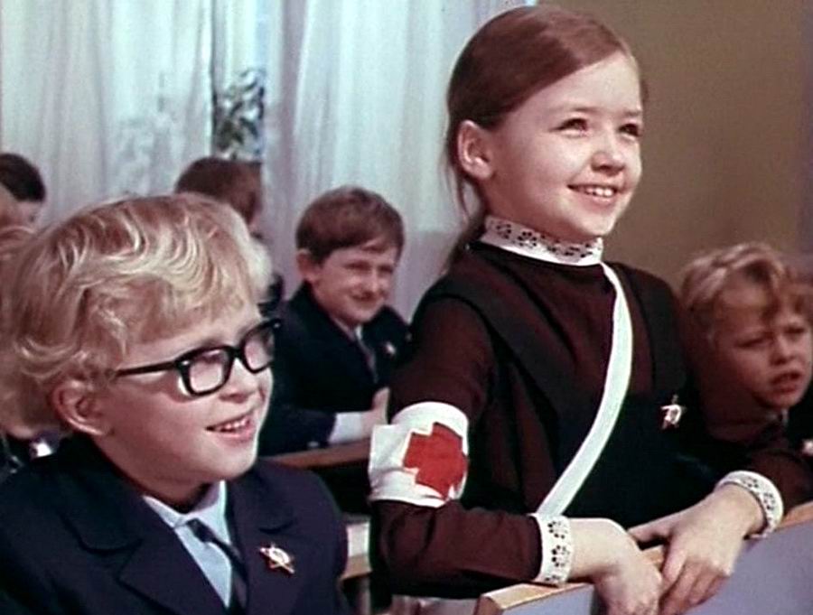 Рисунок к песне по секрету всему свету