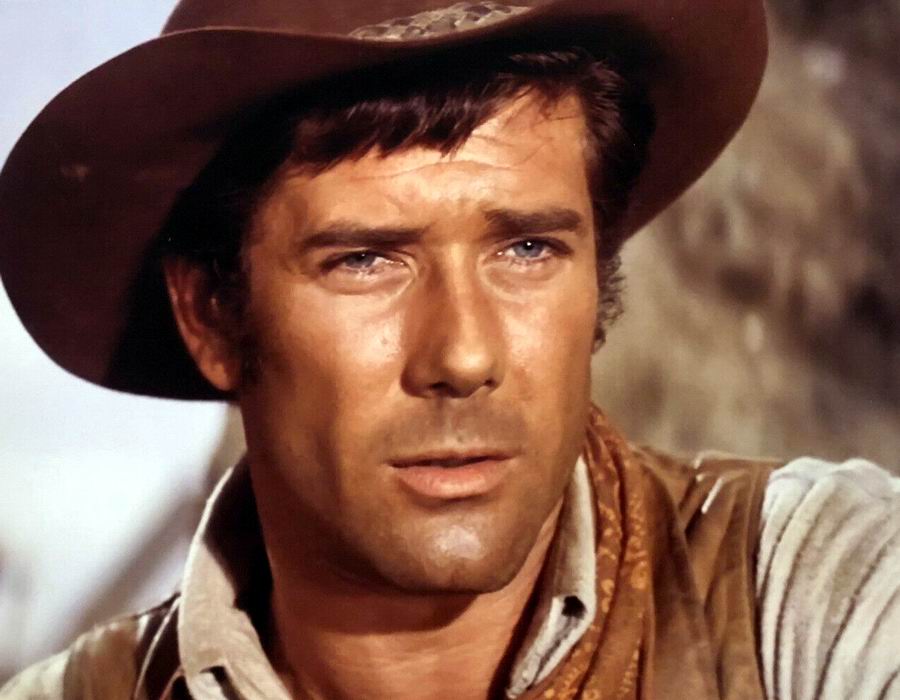 фотография великолепной семерки 1966 года. возвращение великолепной семерки фильм 1966. великолепная семёрка 1966. возвращение 7. соратники иегу фильм 1966.