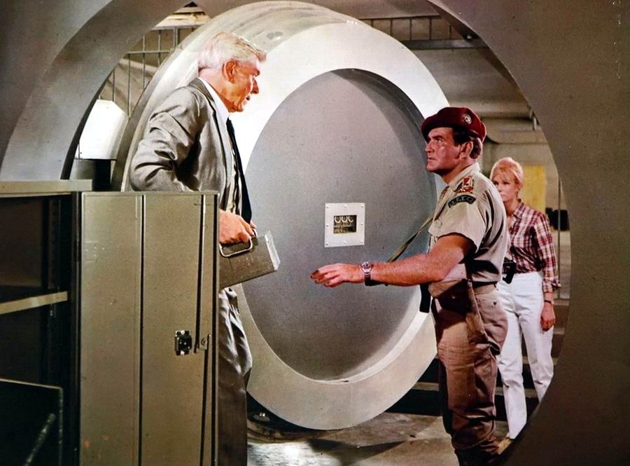 Темнота солнца / The Mercenaries