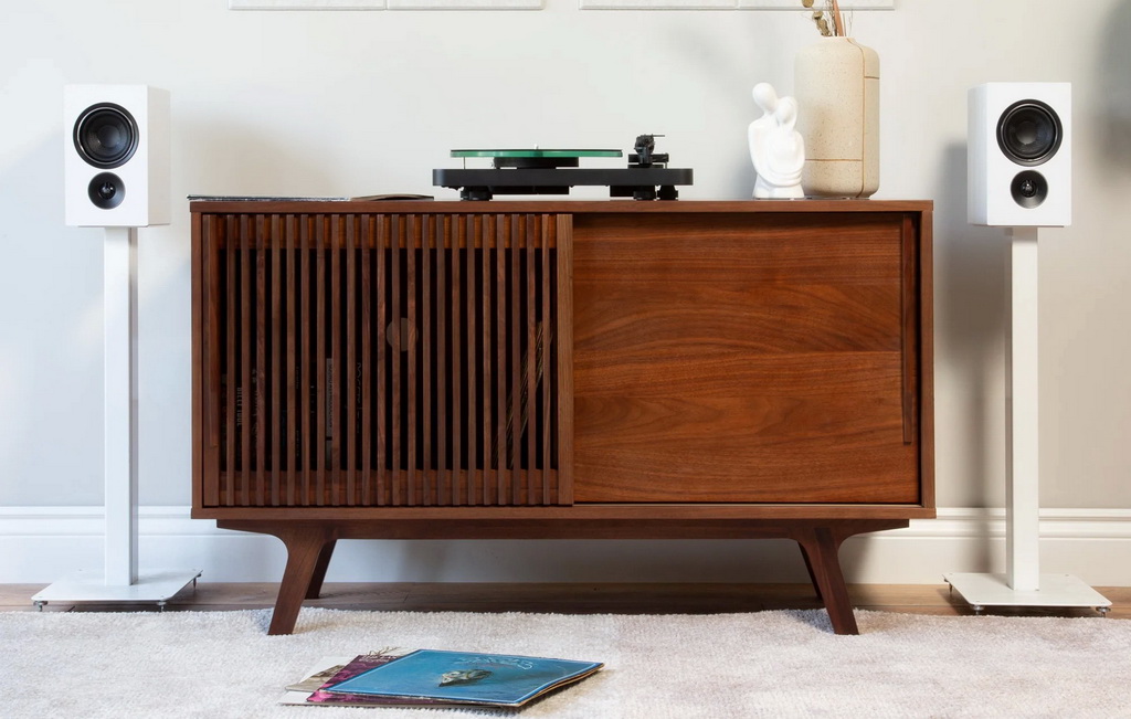 PSB_iQ1_White_on_stands_with_turntable_on_credenza_-_no_grillesf.jpg