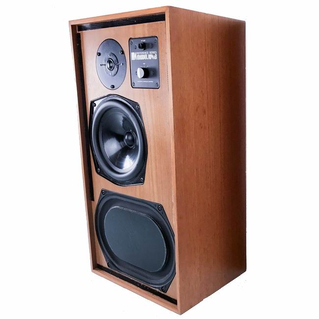 kef model 104 (1970).jpg