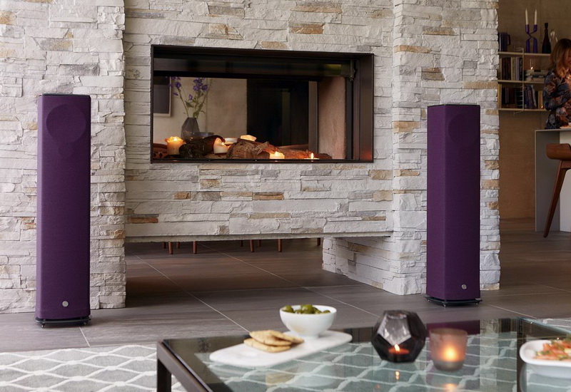 linn-520-aubergine_fireside-high-res_300dpi.jpg