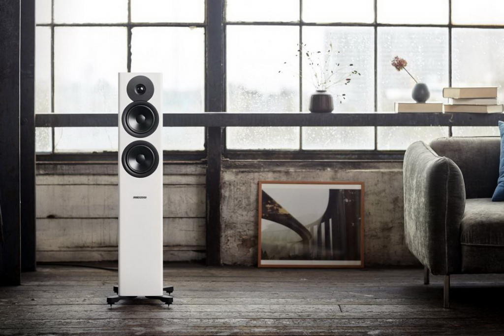 Dynaudio Evoke 30 2.jpg