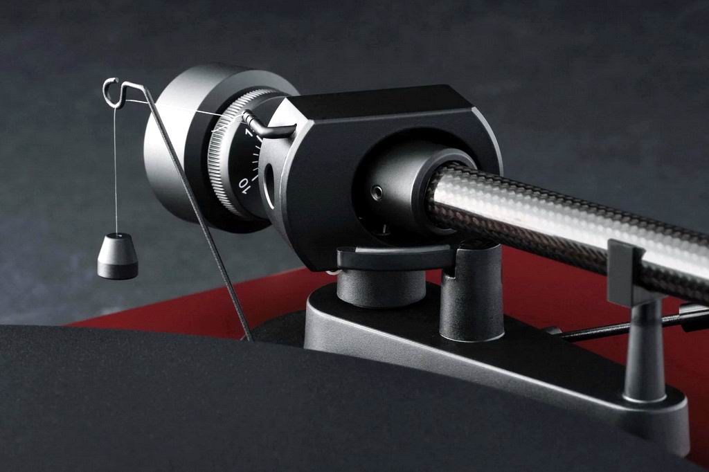 debutevo2winereddetail.jpg