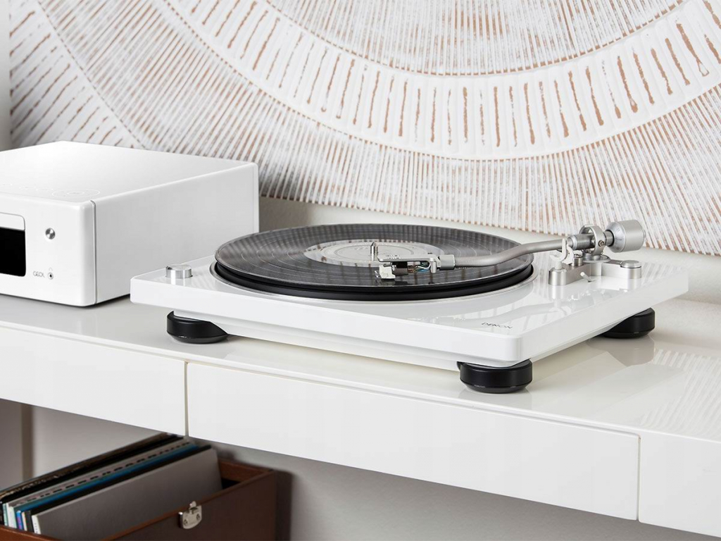 Denon DP-400 white 7.jpg