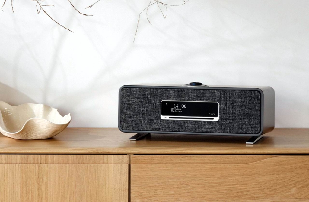 Ruark-R3S-DABDABFMInternet-RadioCD-Wireless-Music-System-–-Charcoal-Room.jpg