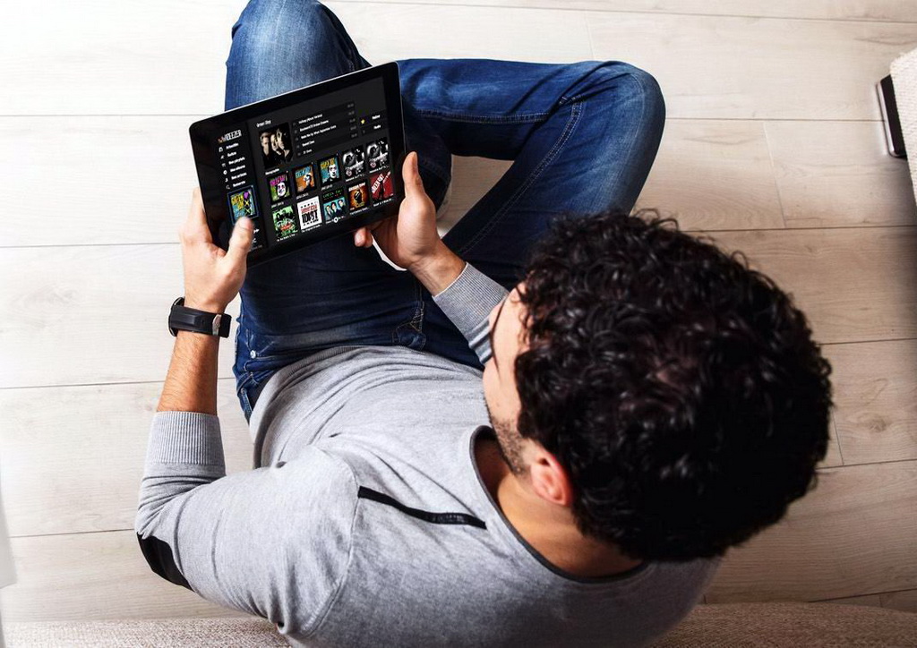 Cabasse Stream Bar 4.jpg