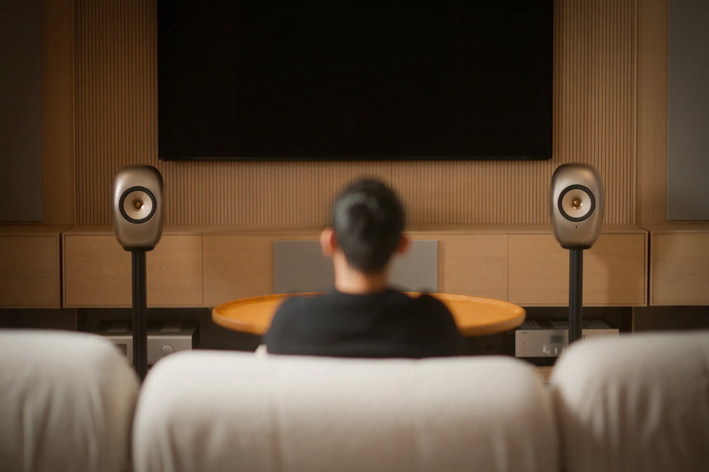 KEF_LS_LUXE_Dusk_Titanium_Hero.jpg
