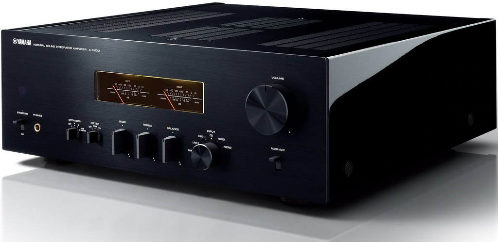 Yamaha A-S1100 bl gloss 2.jpg