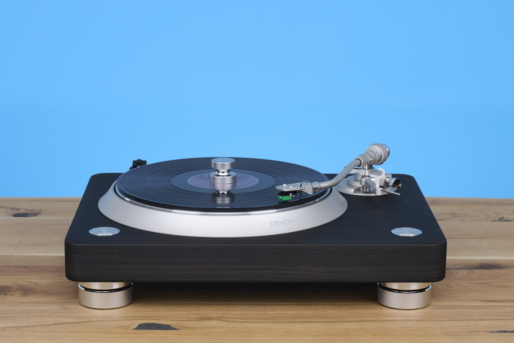 denon-dp-3000ne-frontal-nadel-auf-platte-2048x1365.jpg
