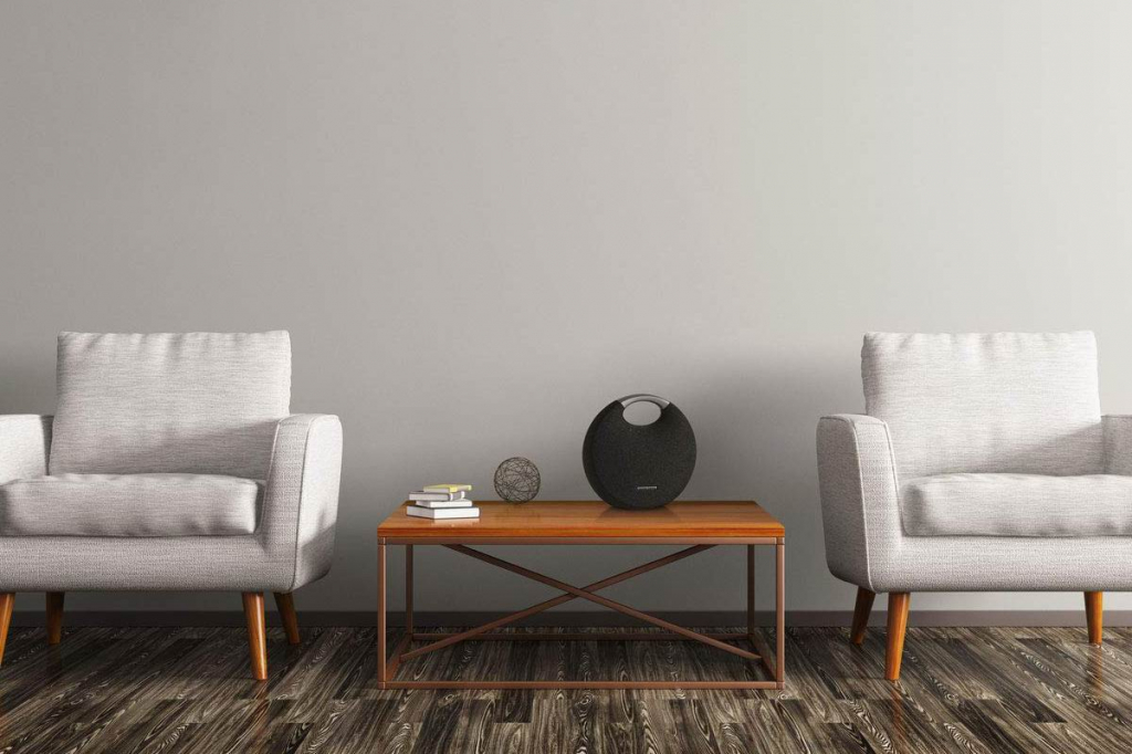 Harman Kardon Onyx Studio 5 1 2.jpg