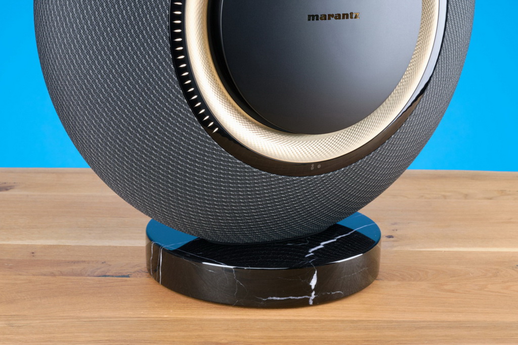 marantz-grand-horizon-standfuss-vorderseite-1080x720.jpg