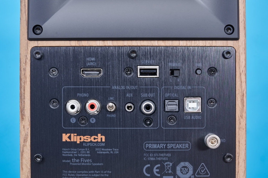 klipsch-the-five-anschluesse-gerade-nah-1080x720.jpg
