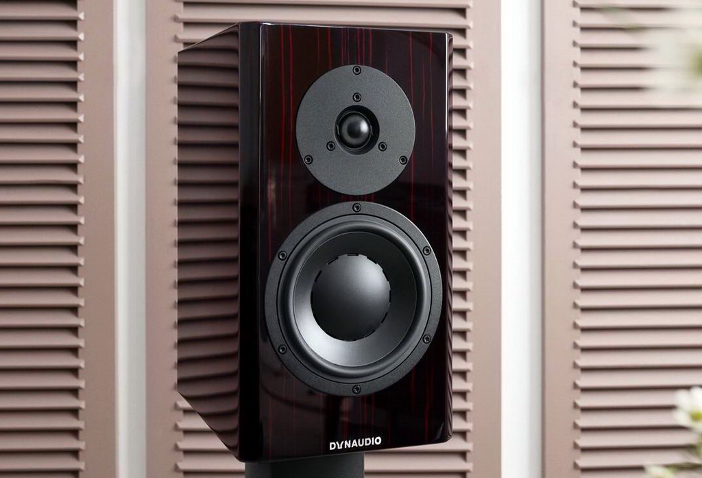 dynaudio-special-forty_black-vine.jpg