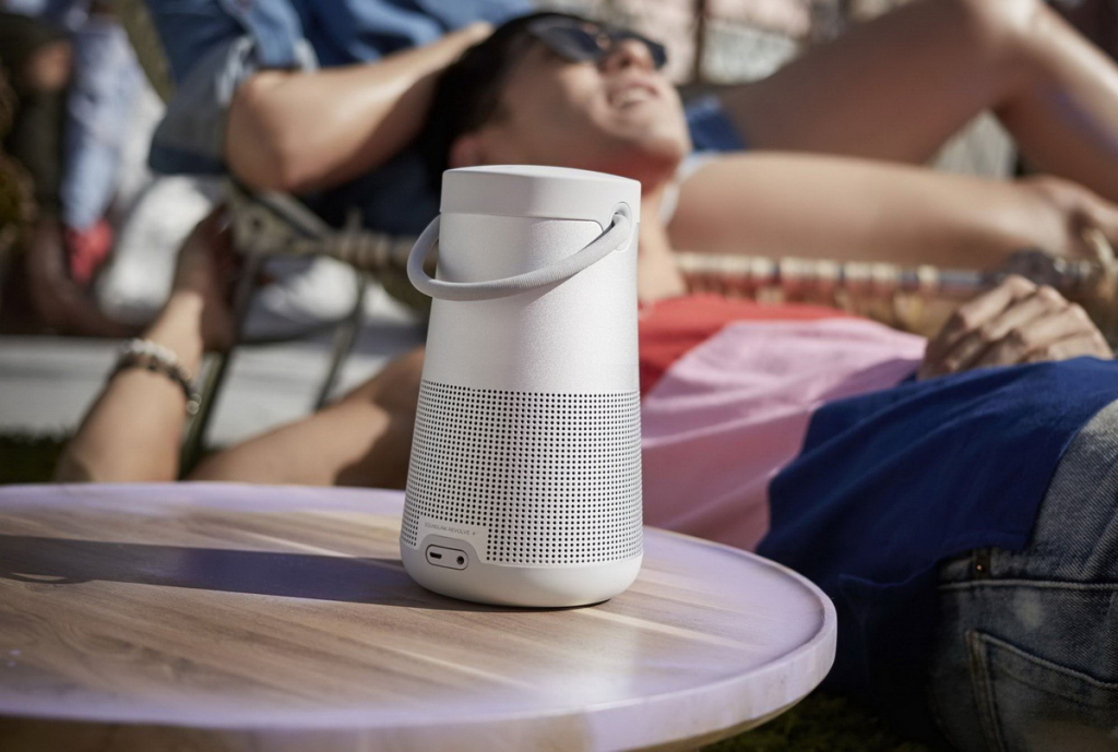 Bose SoundLink Revolve lifestyle + 8.jpg