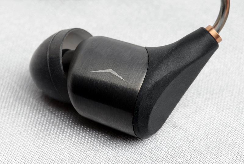 Klipsch Reference XR8i Hybrid 96.jpg