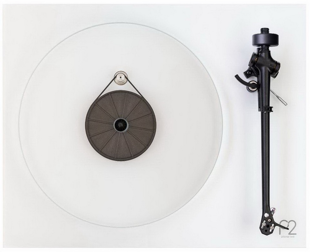 rega-planar-2---lakk-feher-lp-lemezjatszo-1600x1000-29010.jpg
