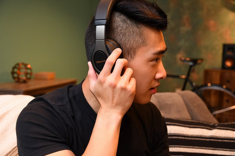 Klipsch Reference Over-Ear Bluetooth bl 7.jpg