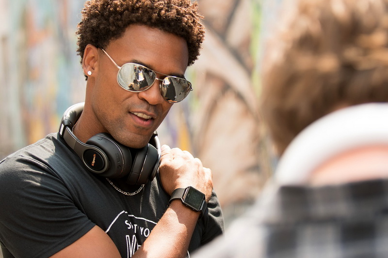 Klipsch Reference On-Ear Bluetooth 3.jpg