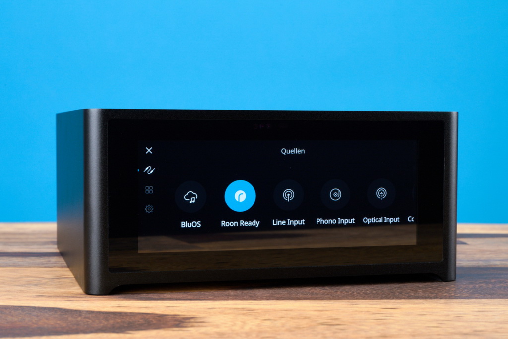 nad-m10-v3-display-source-1-1080x720.jpg