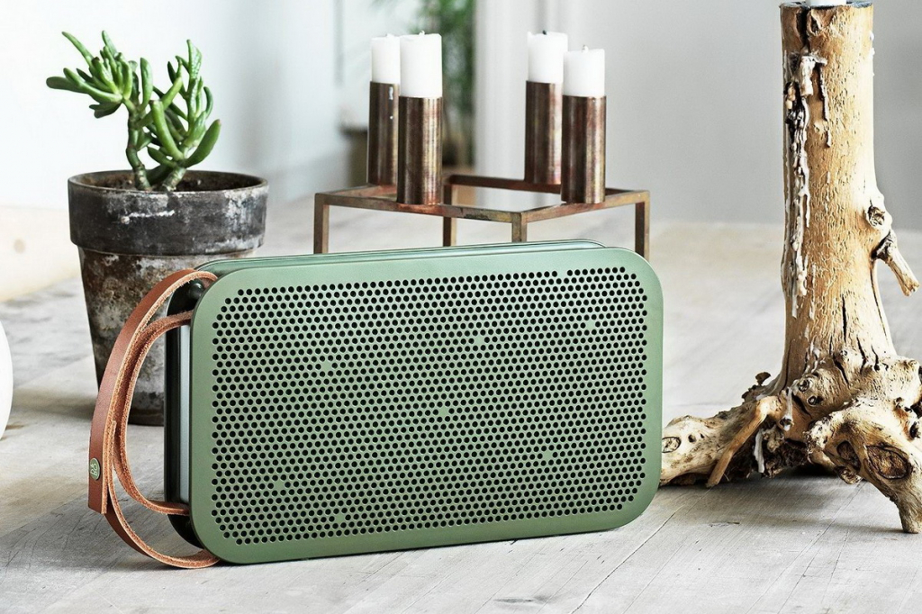 Bang & Olufsen BeoPlay A2 4.jpg