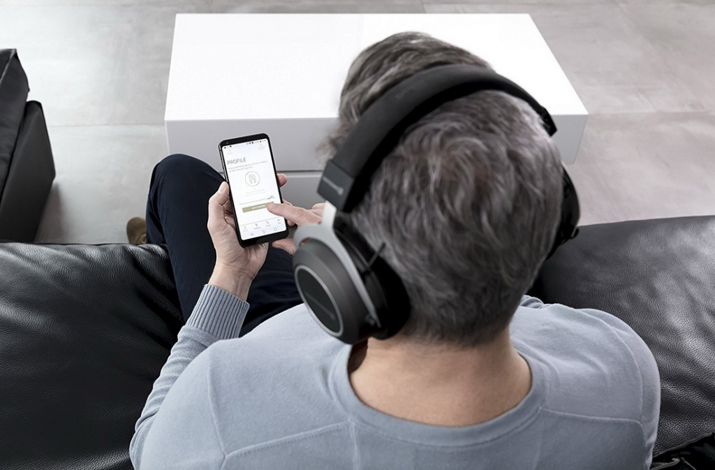 beyerdynamic_amiron_wireless_high-end_tesla_bluetooth_over-ear_headphones_7_-_tejar.jpg