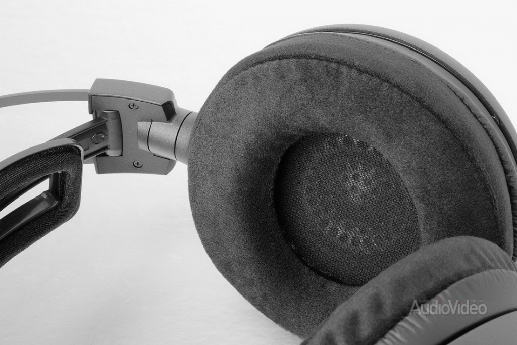 Audio-Technica_ATH-AD2000x_14.jpg