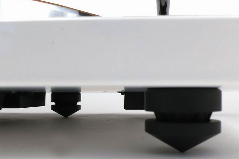 Pro-Ject 1-Xpression Carbon Classic wh 61.jpg