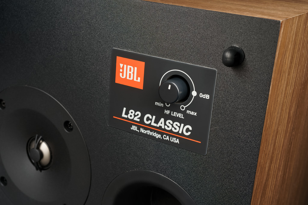 210504.JBL-L82-classic.B6.jpg