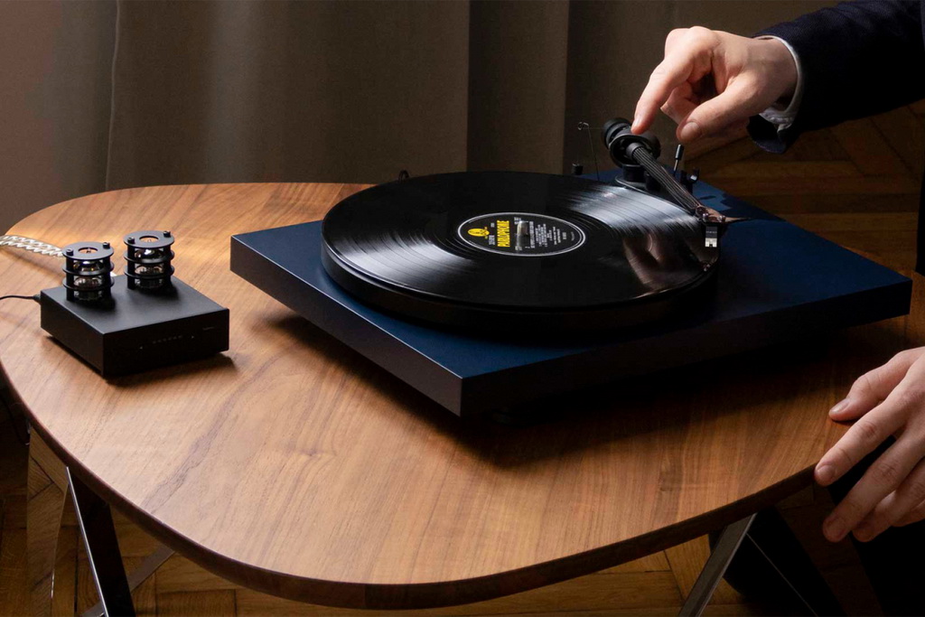 turntable-1.jpg