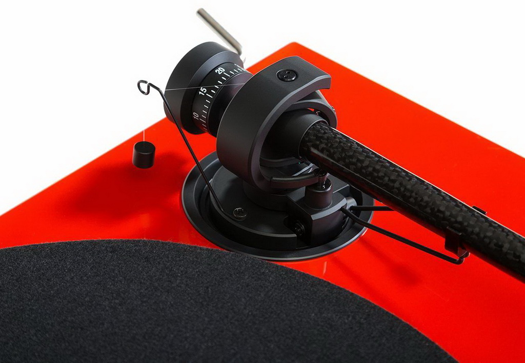 Music Hall MMF 5.3 red 91.jpg