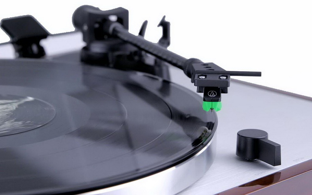 Thorens TD 402 DD wal 23.jpg