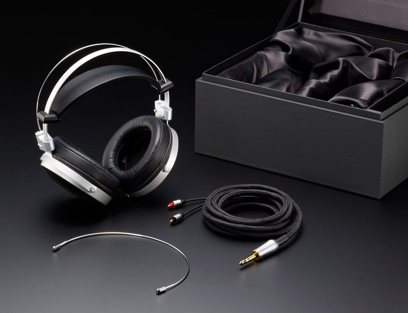 Pioneer SE-Master 93.jpg