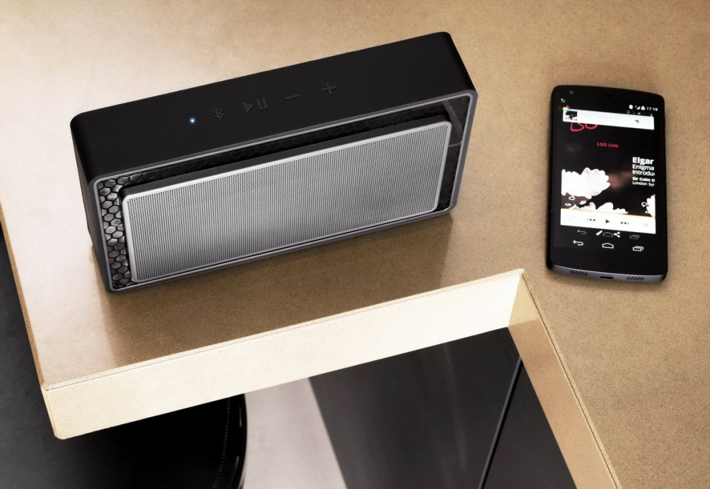 Bowers Wilkins T7 2.jpg