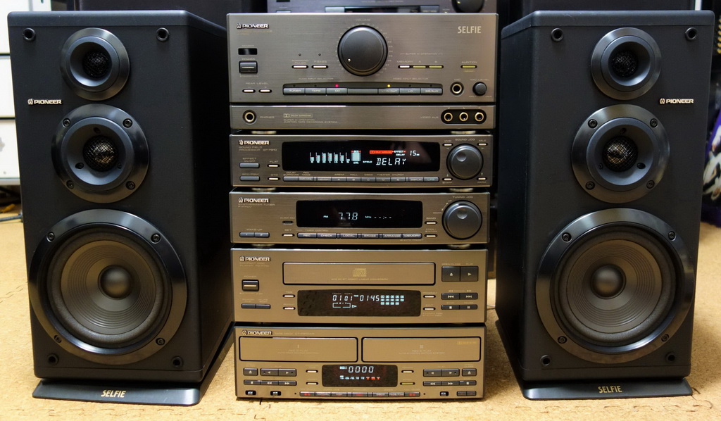 Pioneer SELFIE s90.jpg