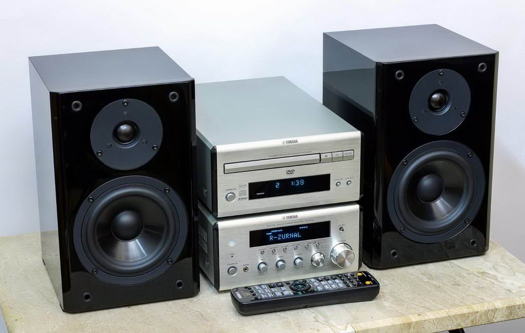 yamaha mcr-e810.jpg
