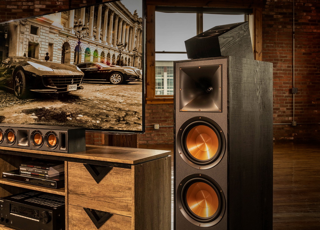 Klipsch_Reference_Speakers_Lifestyle_30 (1).jpg