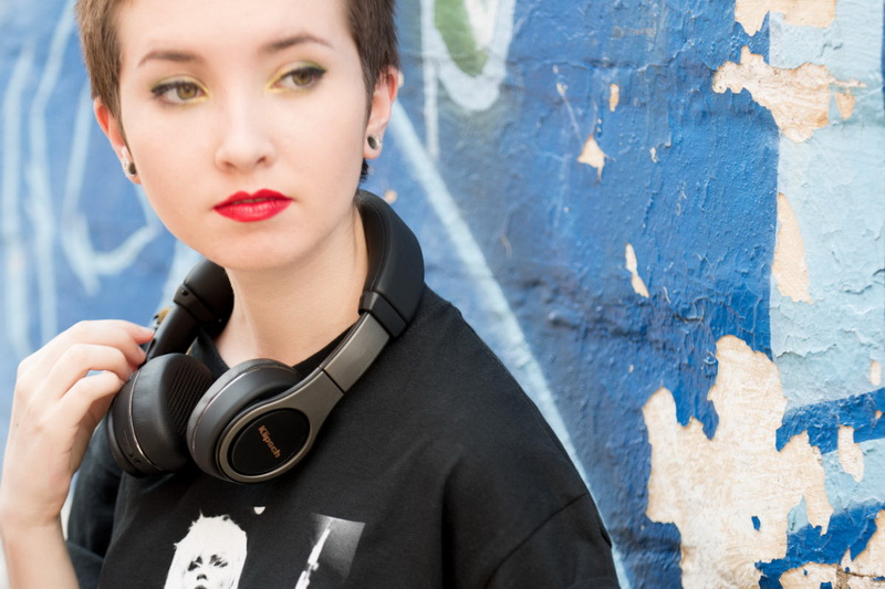 Klipsch Reference On-Ear Bluetooth 2.jpg