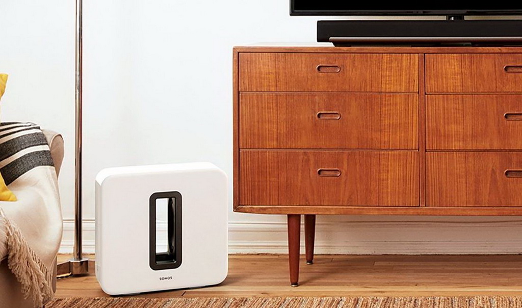 Sonos sub lifestyle wh 1.jpg