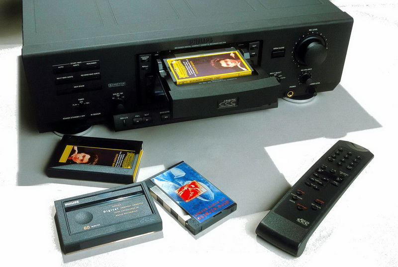 Panasonic Phillips DCC, 1992.jpg