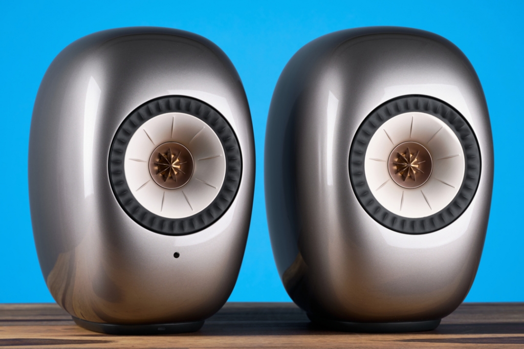 kef-ls-luxe-paar-vorderseite-1080x720.jpg