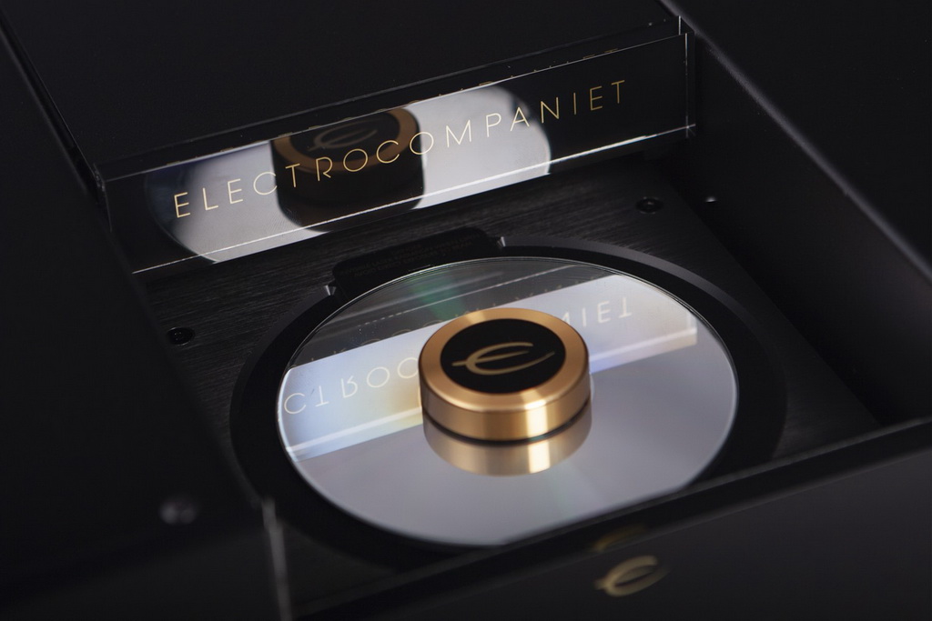 electrocompaniet_emc1mkv-cd-player-cd-2000x1500_1800x1800.jpg