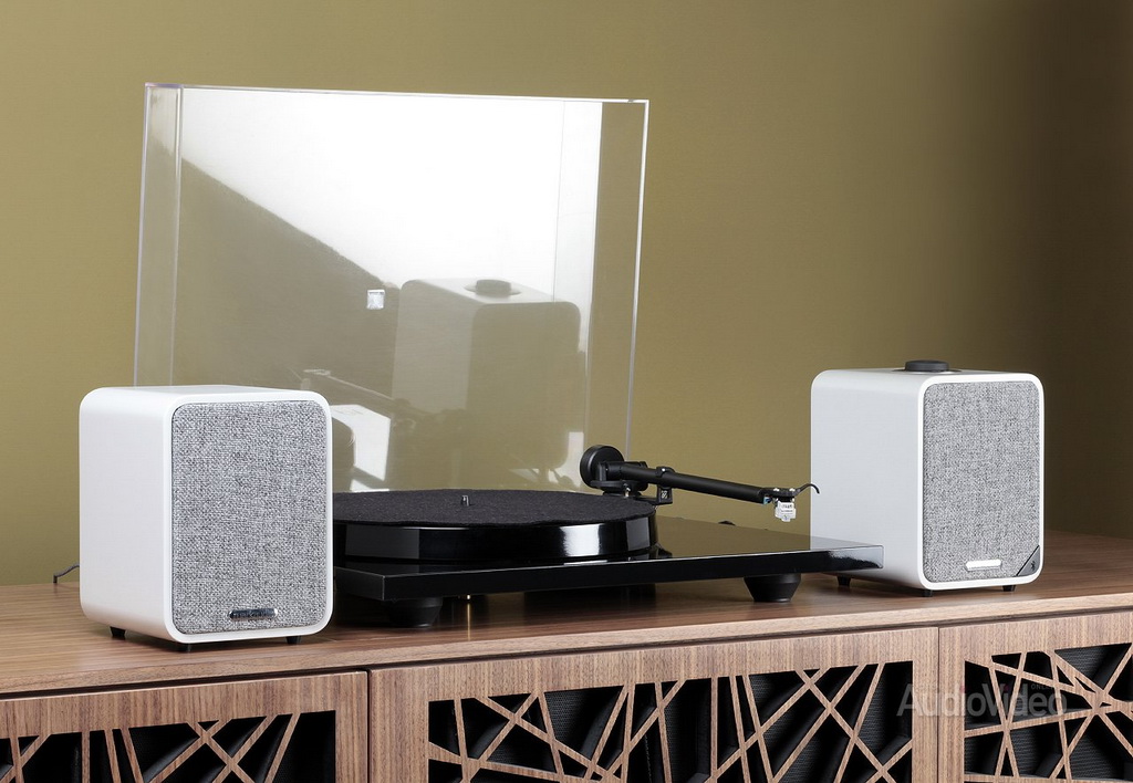 Ruark_and_Rega_03.jpg