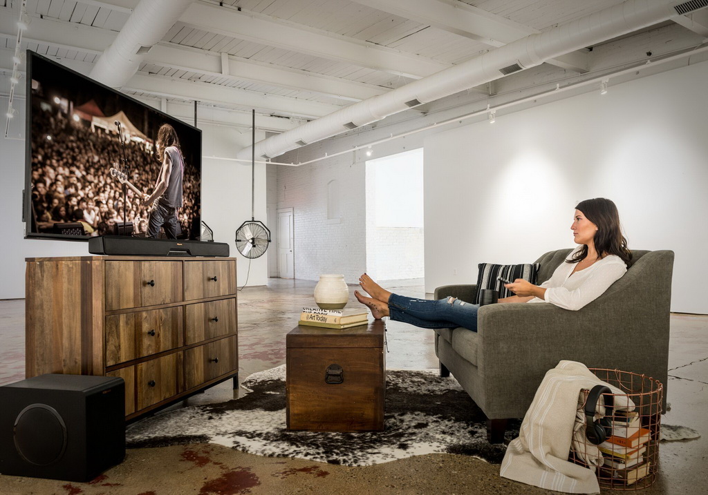 Klipsch RSB-11 lifestyle 1.jpg