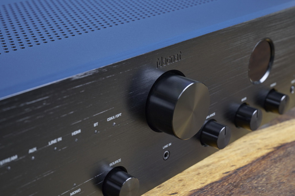 magnat-ma-700-detail-volumen-1080x720.jpg