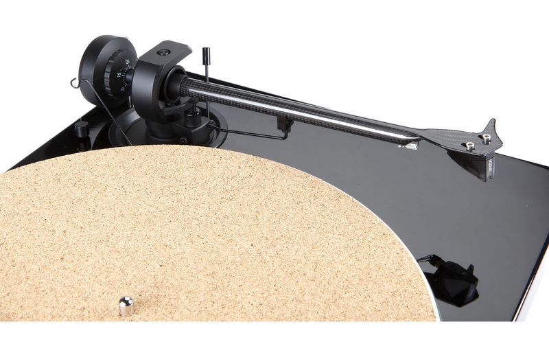 Pro-Ject 1-Xpression Carbon Classic bl 92.jpg